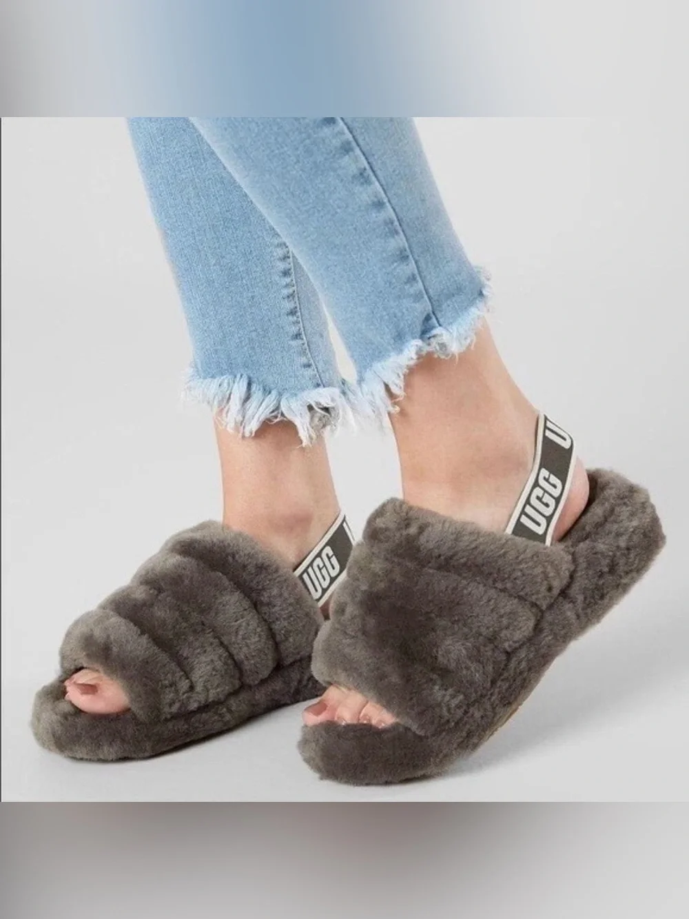 UGG Girl’s Big kids Fluff Yeah Slide - Gray Plush Slingback size 1 like New